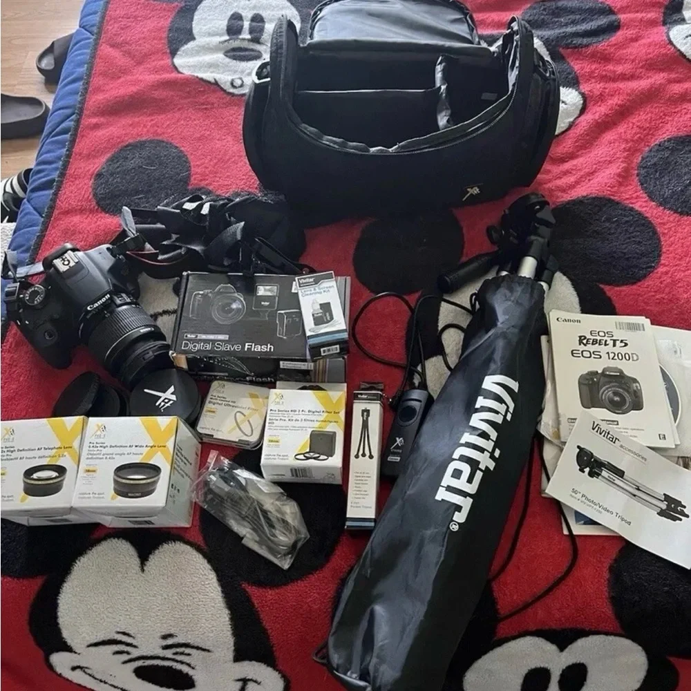 LIKE NEW CANON DIGITAL CAMERA KIT-EOS REBEL T5 EOS 1200D W/ FILTERS, LENS, ETC.